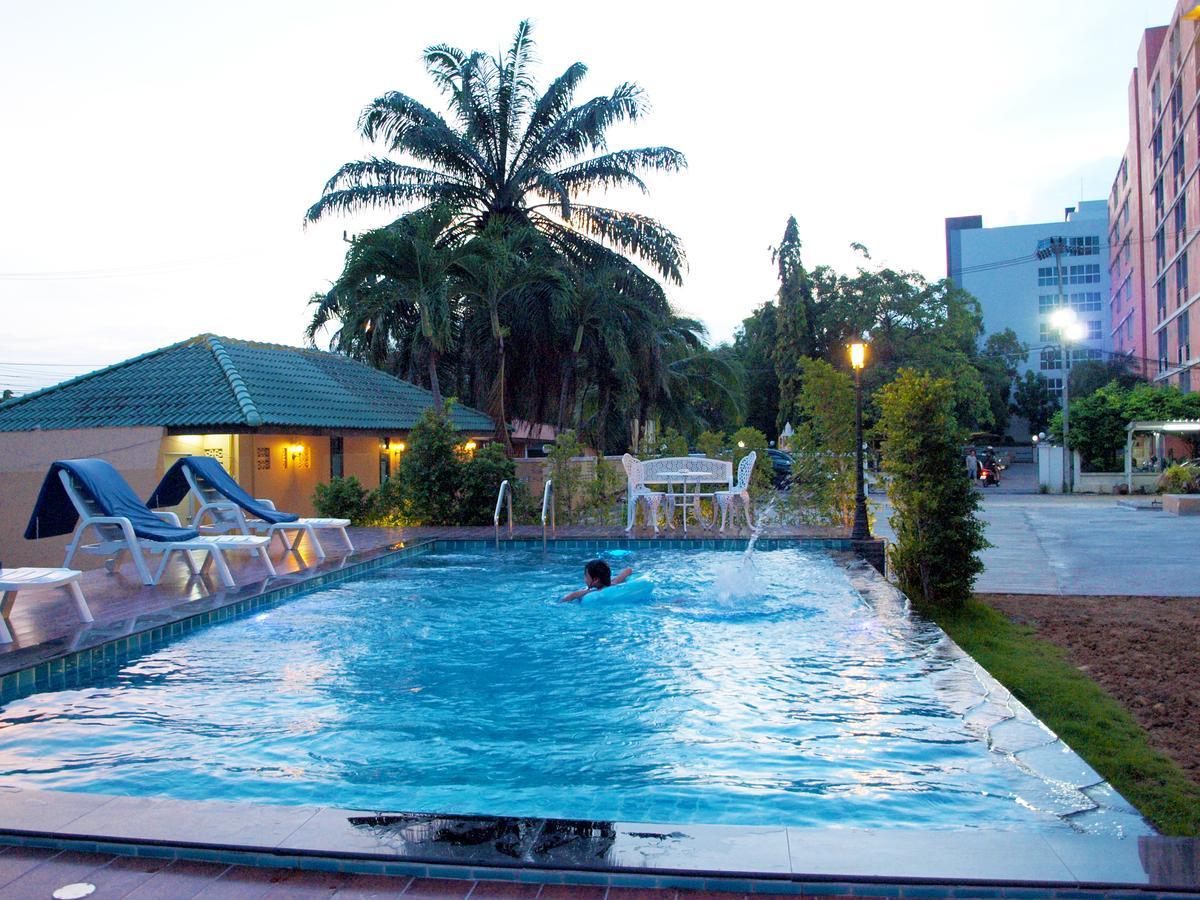 Hotel V Residencia Pattaya Exterior foto
